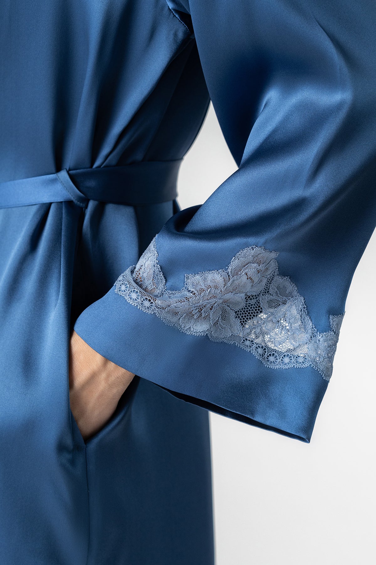 Morgan Short Robe (Capsule Collection)