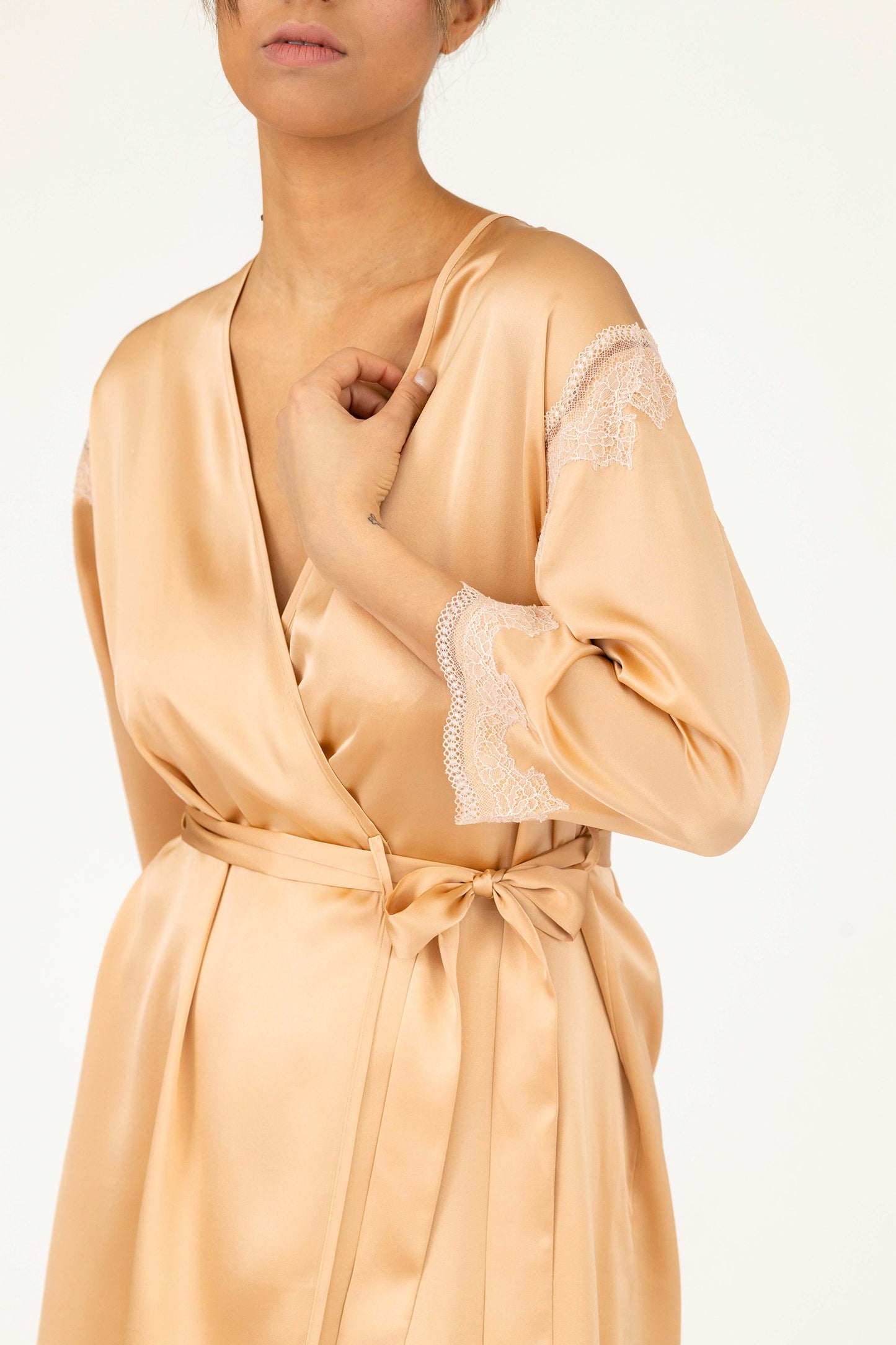 Allegra Soulful Short Silk Robe