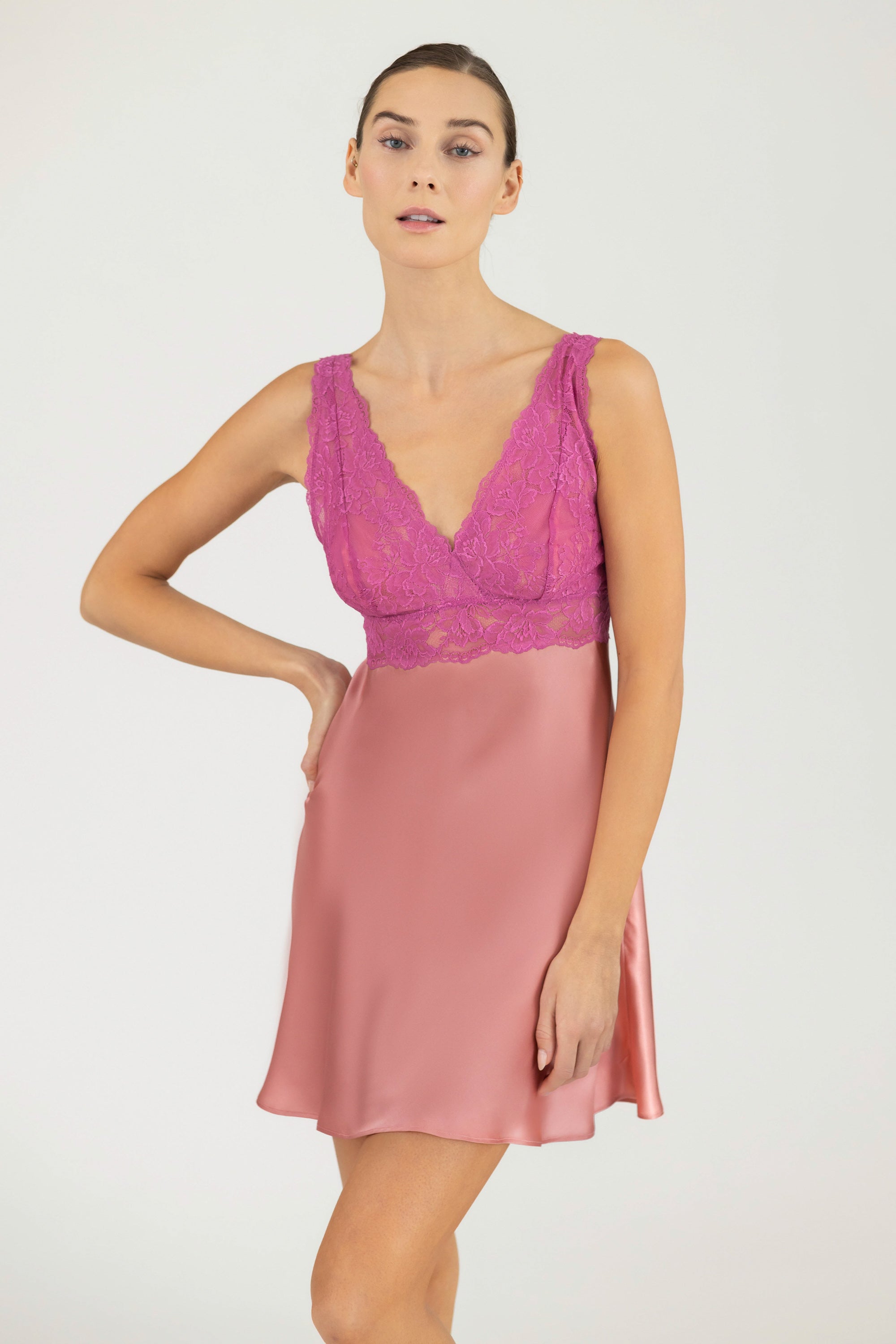 Wholesale Short Viscose & Lace Nightie with Bust Support in Marine