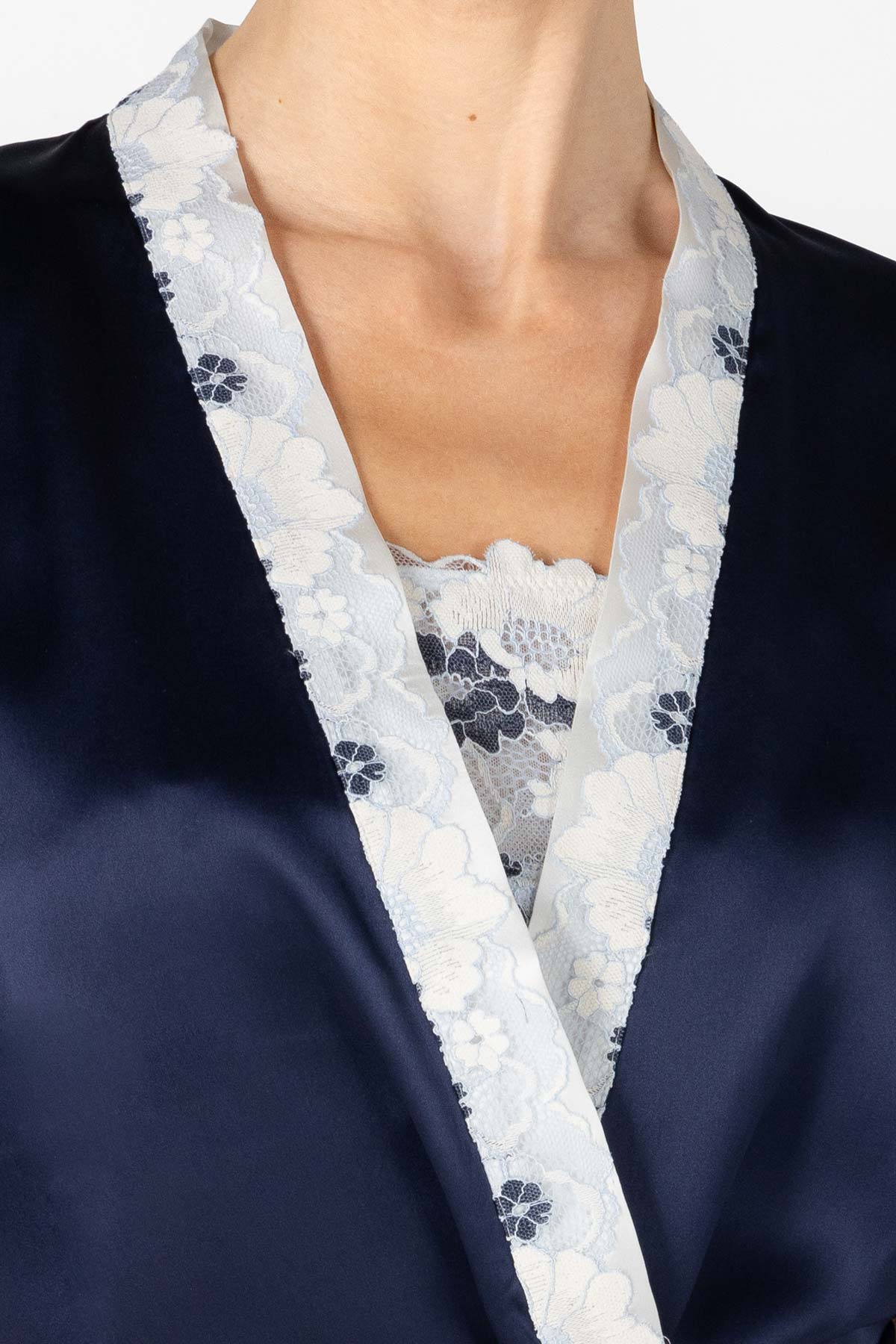 Marisa Charming Silk Kimono Wrap Jacket Short Robe NK iMODE 