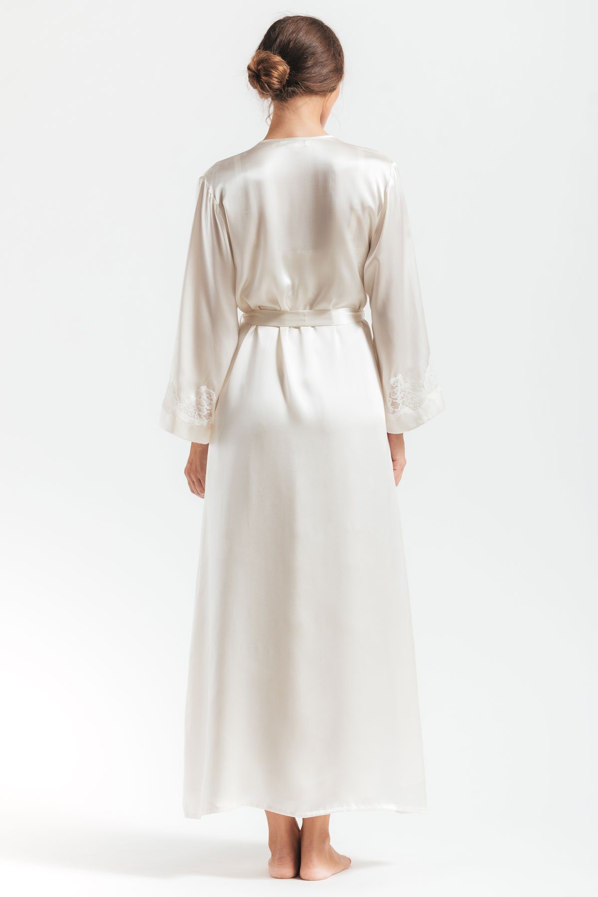 Morgan Long Silk Robe | Available in White, Black or Champagne – NK IMODE
